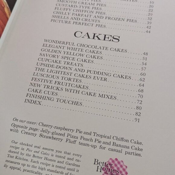 Set of 2 vintage cookbooks - Better Homes & Gardens pies & cakes and Grilling - Picture 3 of 6